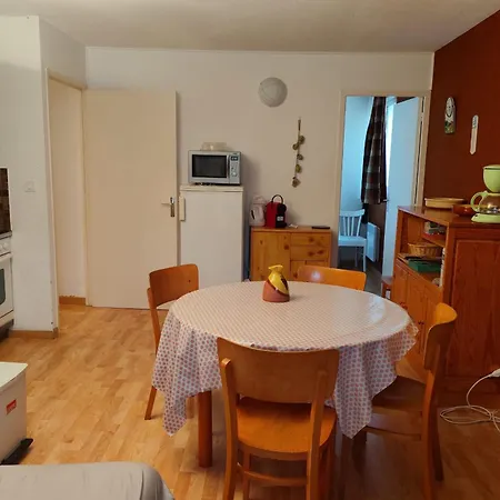 3 Avec Balcon De Lubaye דירה לה סוז