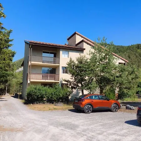 3 Avec Balcon De Lubaye לה סוז